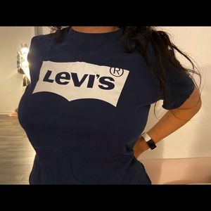 Levi’s T-shirt